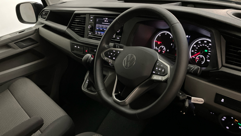 Volkswagen Transporter T32 Lwb Diesel 2.0 TDI 150 Highline Kombi Van DSG